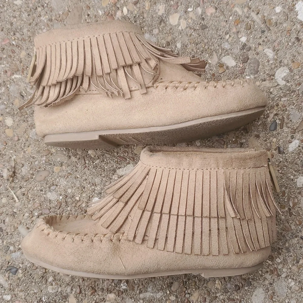 Old Navy Tan Brown Fringe Moccasin Booties Infant Baby 6